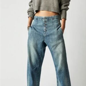 Free People We The Free Osaka Relaxed Jeans 
Cropped Spring Garden